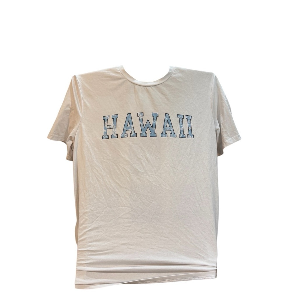 Hawaii T-shirt
Size- small
Condition- pre- owned​